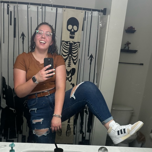 Meet your Posher, Alex - Picture 1 of 1